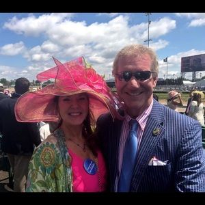 Kentucky Derby Hat.  Really comfortable!  Worn 1 time.